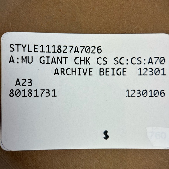 Burberry Beige Giant House Check Scarf 168cm x 30cm Retail $840 NWTs - Picture 9 of 16